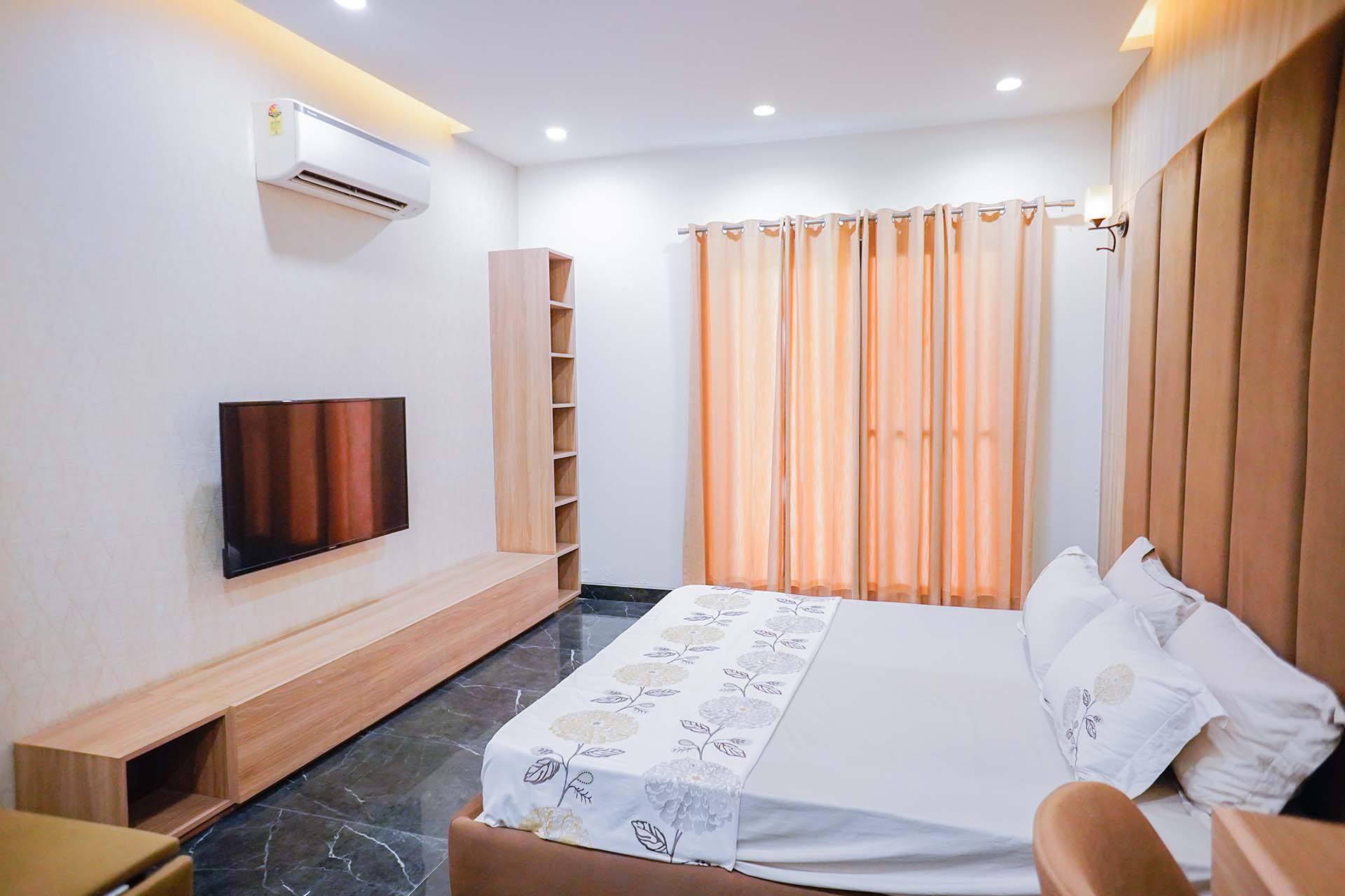 Umbera Homez 4 BHK Luxury Apartment Gallery 3