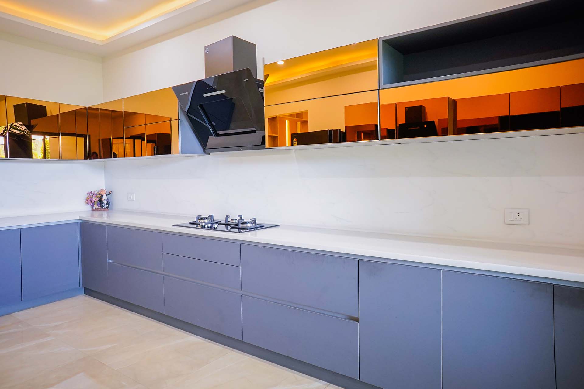 Umbera Homez Super 4 BHK Apartment Gallery 1